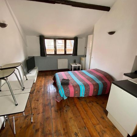 Appartement Dans Une Impasse Calme Proche De La Gare Amiens Exterior foto