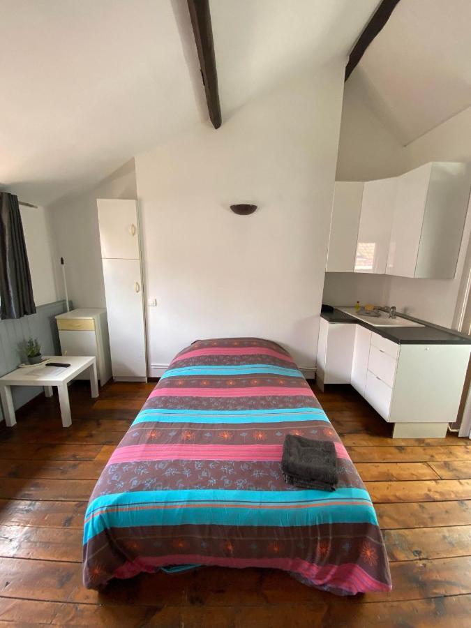 Appartement Dans Une Impasse Calme Proche De La Gare Amiens Exterior foto